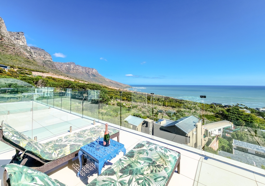 11 Bedroom Property for Sale in Bakoven Western Cape